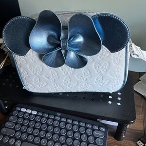 Loungefly Minnie butterfly crossbody